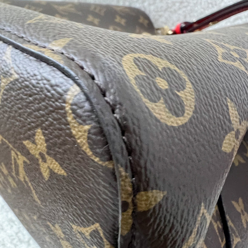 LV Neonoe MM Bucket Bag in Monogram Canvas and GHW