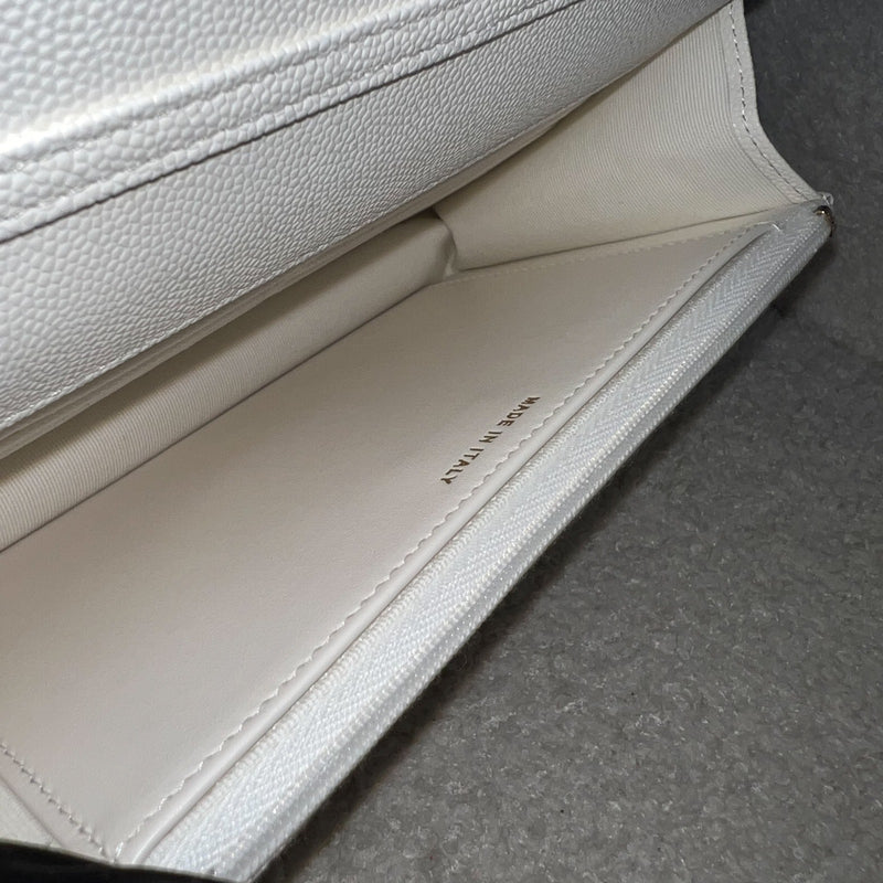 Chanel 25P Wallet on Chain WOC in White Caviar and LGHW (Model: AP4299)