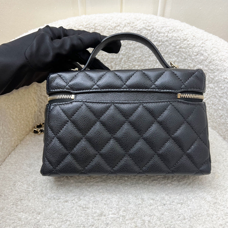 [Below Retail!] Chanel 25P Vanity / Clutch with Chain (LP Style Bag) in Black Caviar and LGHW (Model: AP4385)