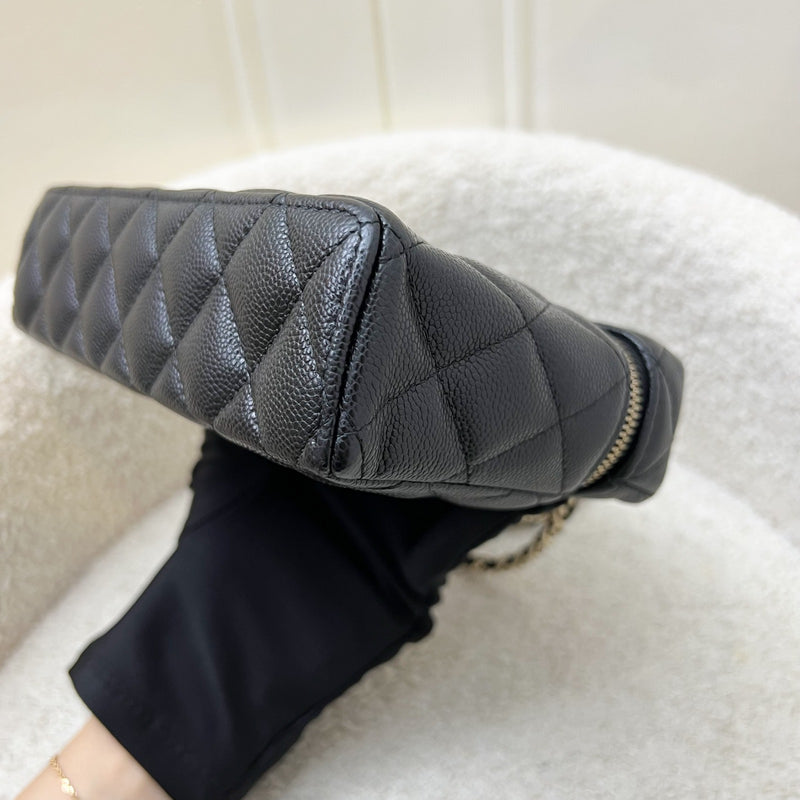 [Below Retail!] Chanel 25P Vanity / Clutch with Chain (LP Style Bag) in Black Caviar and LGHW (Model: AP4385)