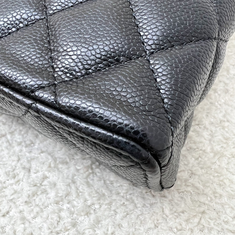 [Below Retail!] Chanel 25P Vanity / Clutch with Chain (LP Style Bag) in Black Caviar and LGHW (Model: AP4385)