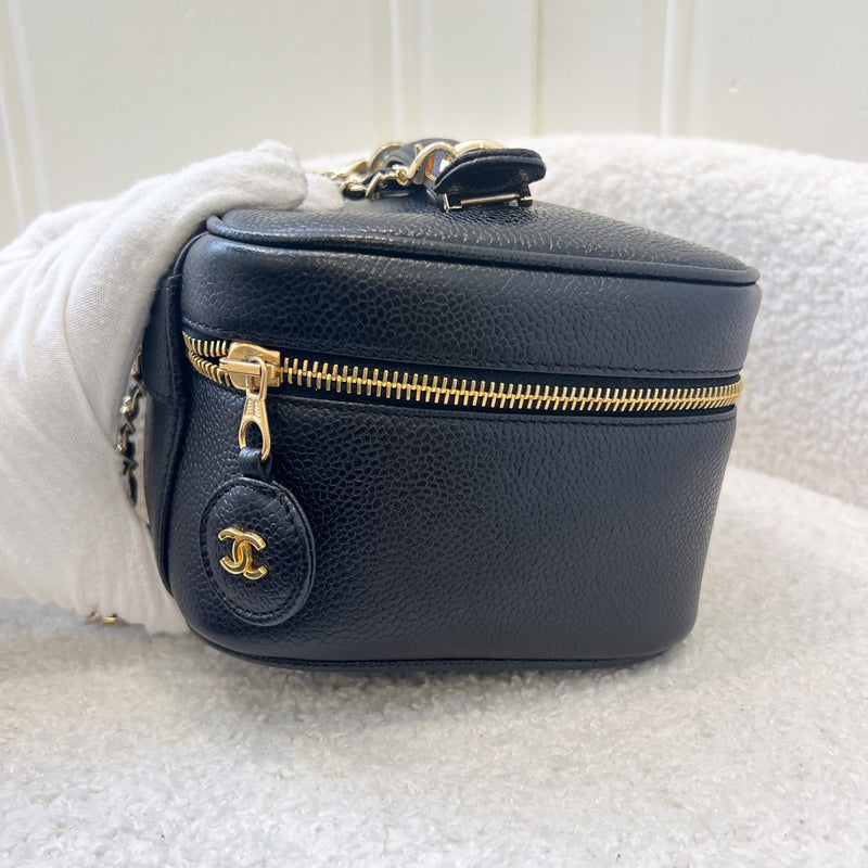 Chanel Vintage Vanity Case in Black Caviar and GHW