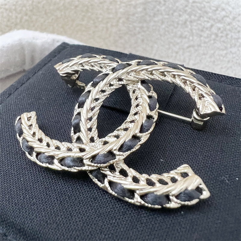 Chanel Classic Interwoven Leather CC Brooch in LGHW