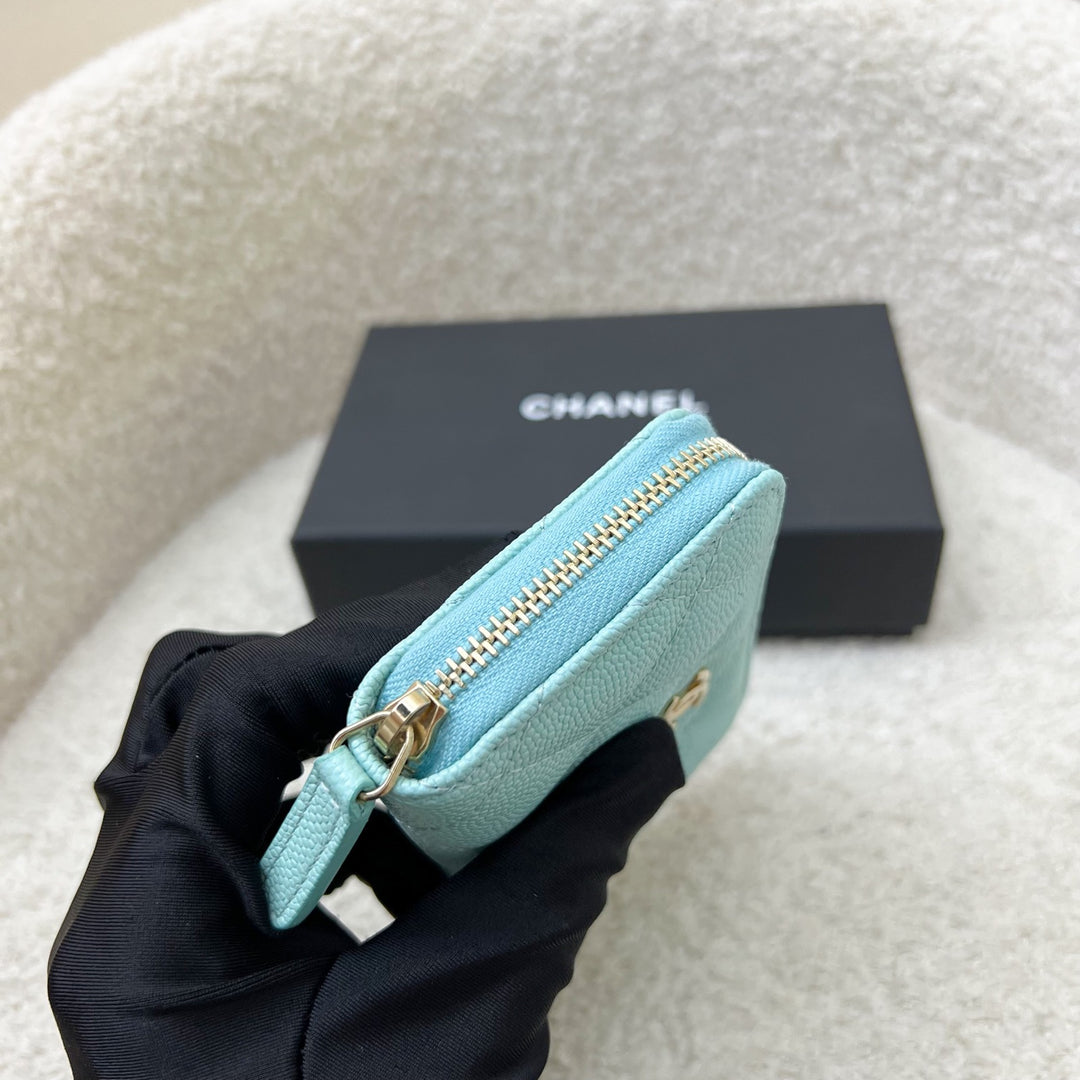 Chanel Zippy Card Holder in Turquoise Caviar and LGHW (Model