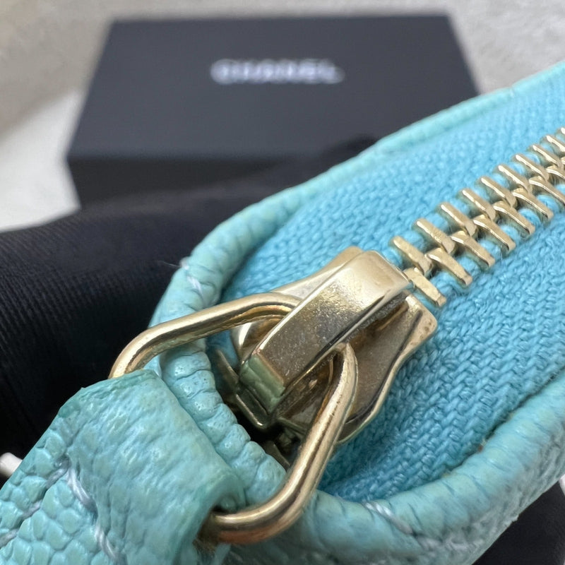 Chanel Zippy Card Holder in Turquoise Caviar and LGHW (Model: A69271)