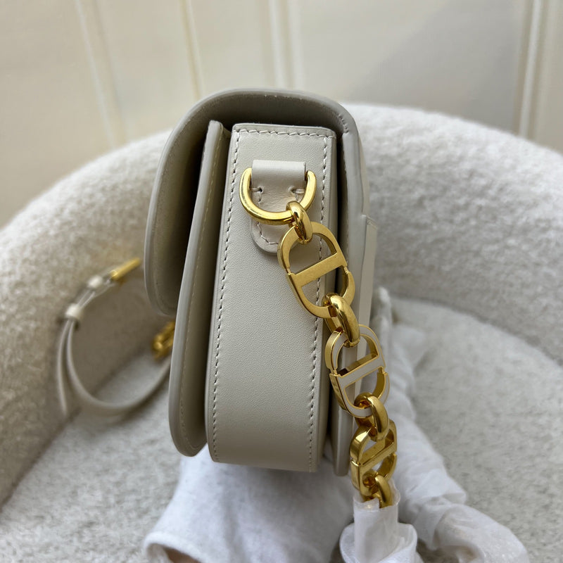 Dior 30 Montaigne Avenue Flap Bag in Dusty Ivory Box Calfskin and GHW