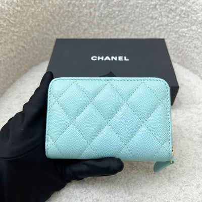 Chanel Zippy Card Holder in Turquoise Caviar and LGHW (Model: A69271)