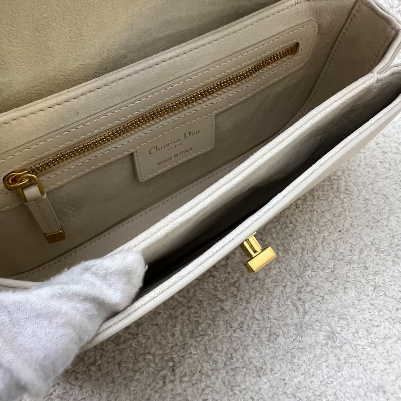 Dior 30 Montaigne Avenue Flap Bag in Dusty Ivory Box Calfskin and GHW