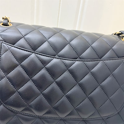 Chanel Classic Jumbo Double Flap DF in Black Lambskin and GHW