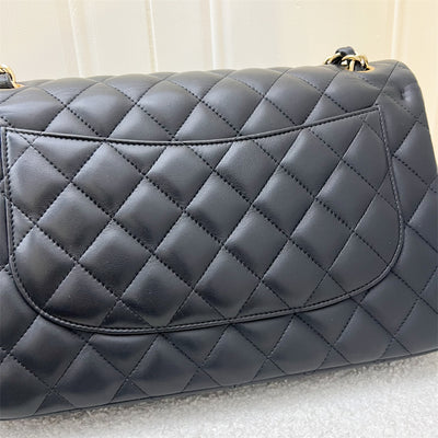 Chanel Classic Jumbo Double Flap DF in Black Lambskin and GHW