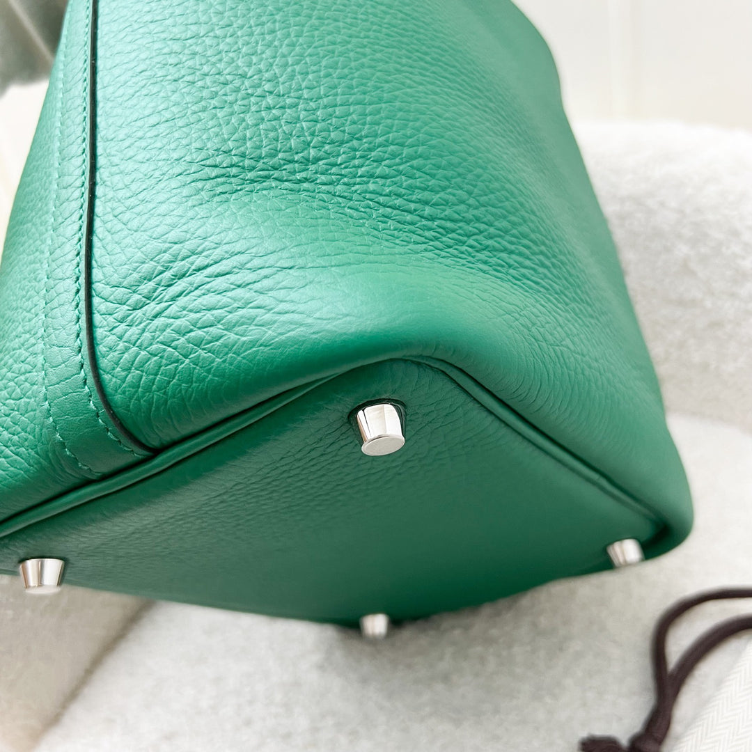 エルメスHERMES ノースリーブポロシャツ　ライトグリーン　S イタリア製 HERMES - 美品 エルメス 半袖ポロシャツ HERMES 総柄 XS 総柄 馬具柄
