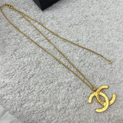 Chanel 20A Paris Button CC Logo Pendant Necklace in GHW