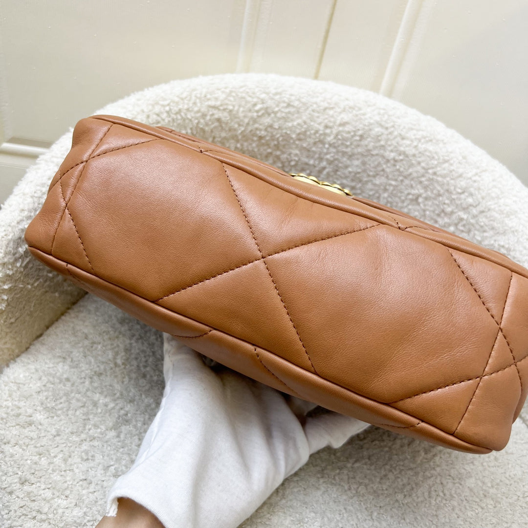 Chanel 19 Small Flap in 21P Caramel Lambskin and 3-tone HW (Model