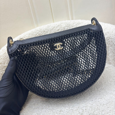 Chanel 25S Clutch on Chain in Black Mesh and LGHW (Model: AP4573)