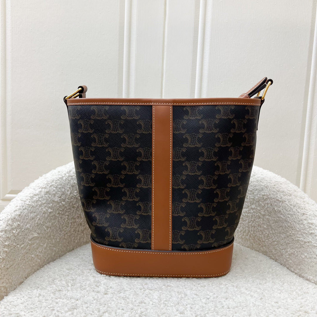 【CELINE】TRIOMPHE SMALL BUCKET BAG IMG_3152_jpg_42aac192-58b7-