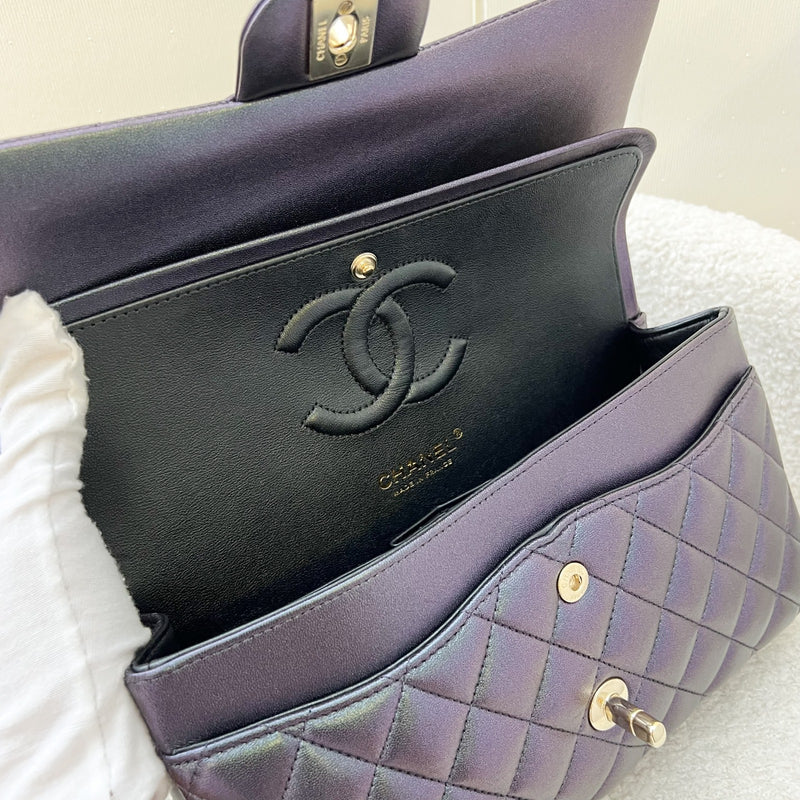 Chanel Medium Classic Flap CF in 22B Iridescent Black Lambskin and LGHW (Model: A01112)