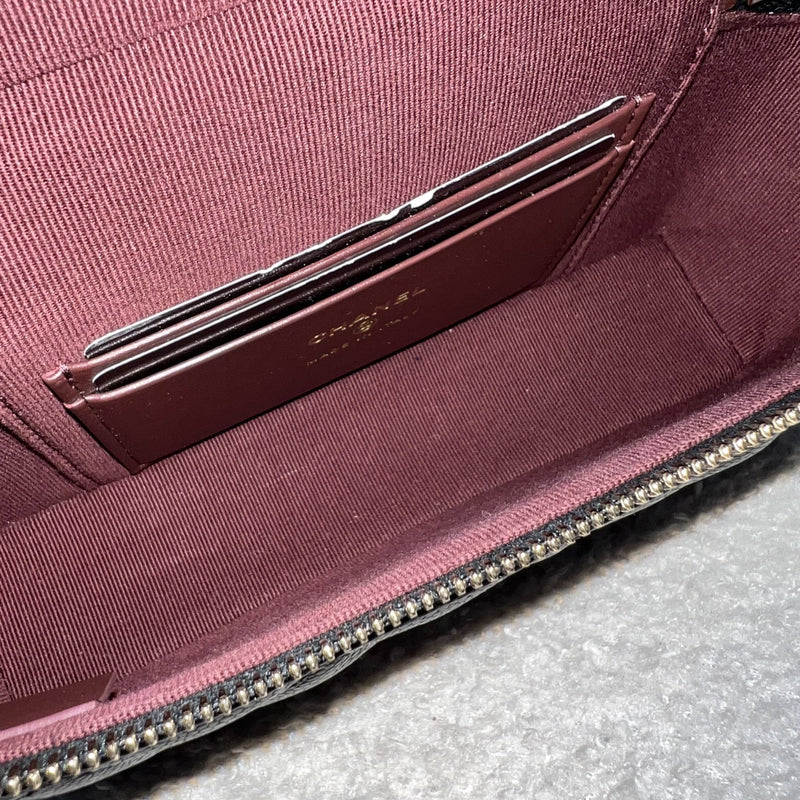 [Local Set - Feb 2025] Chanel 25C Vanity / Clutch with Chain (LP Style Bag) in Black Caviar and LGHW (Model: AP4385)