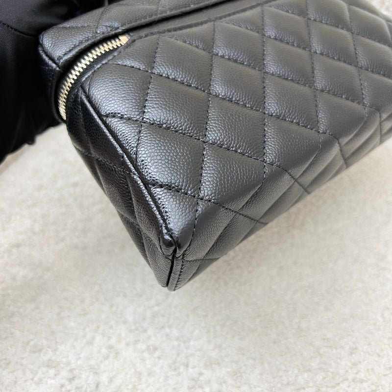 [Local Set - Feb 2025] Chanel 25C Vanity / Clutch with Chain (LP Style Bag) in Black Caviar and LGHW (Model: AP4385)