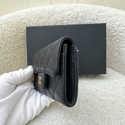 Chanel Classic Snap Card Holder in Black Caviar GHW