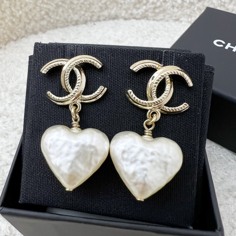 Chanel 22C CC Logo with Heart Pearl Dangling Earrings in LGHW (Model: AB7529)