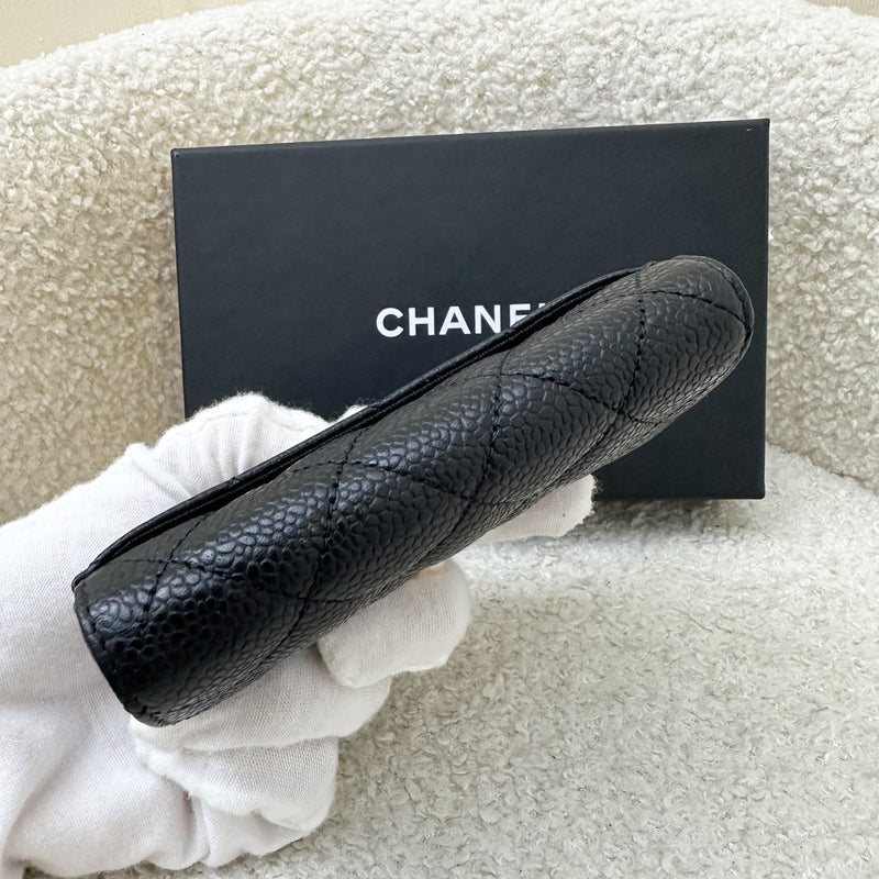 Chanel Classic Snap Card Holder in Black Caviar GHW