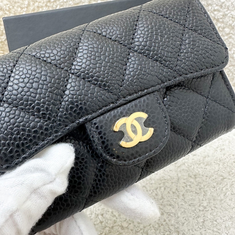 Chanel Classic Snap Card Holder in Black Caviar GHW