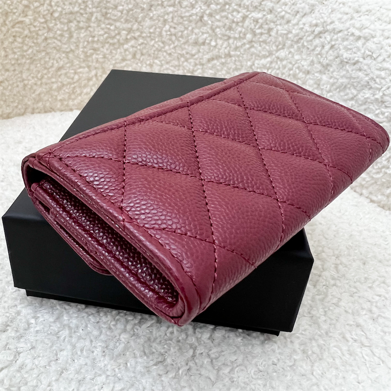 Chanel Classic Snap Card Holder in Burgundy Red Caviar LGHW