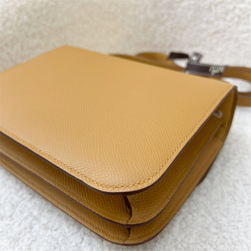 Hermes Mini Constance 18 in Sesame Epsom Leather and PHW