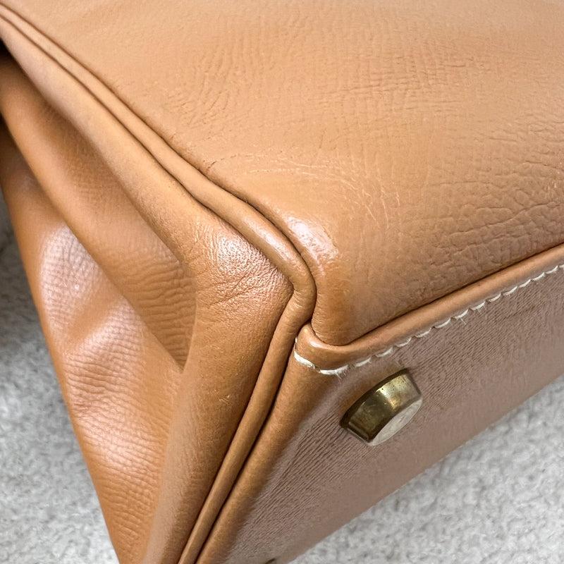 Hermes Vintage Kelly 28 in Gold Courcheval / Epsom Leather and GHW