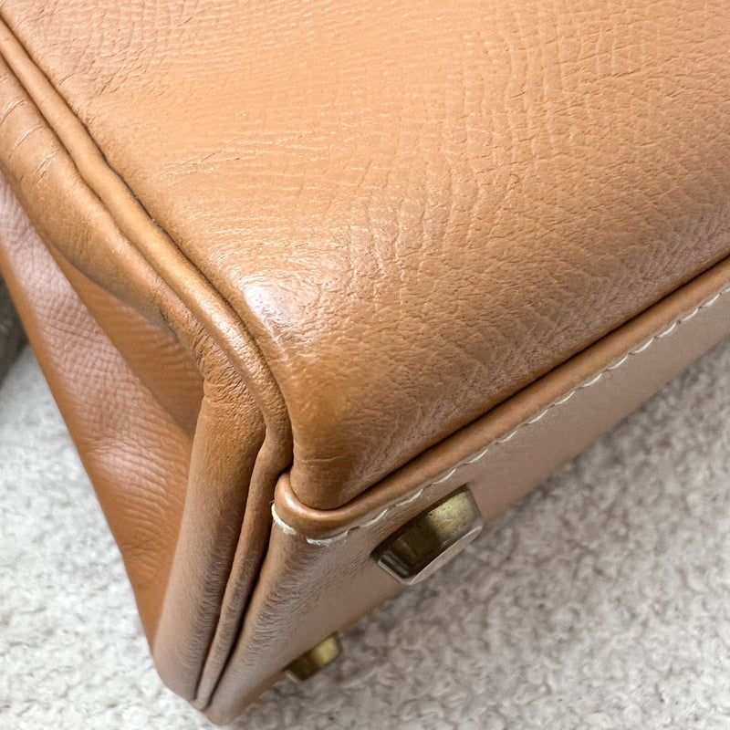 Hermes Vintage Kelly 28 in Gold Courcheval / Epsom Leather and GHW