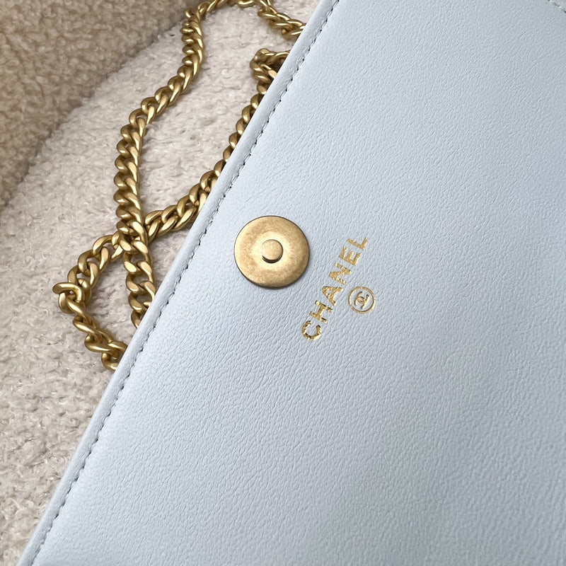 Chanel 24P Phone Holder Belt Bag with Adjustable Heart Chain in Mint Green Caviar and AGHW (Model: AP3762)