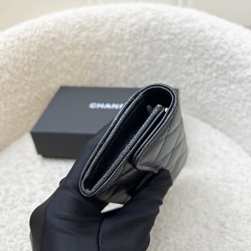 [Brand New - Aug 2025] Chanel Classic Snap Card Holder with Interior Zip Coin Compartment in Black Caviar and LGHW