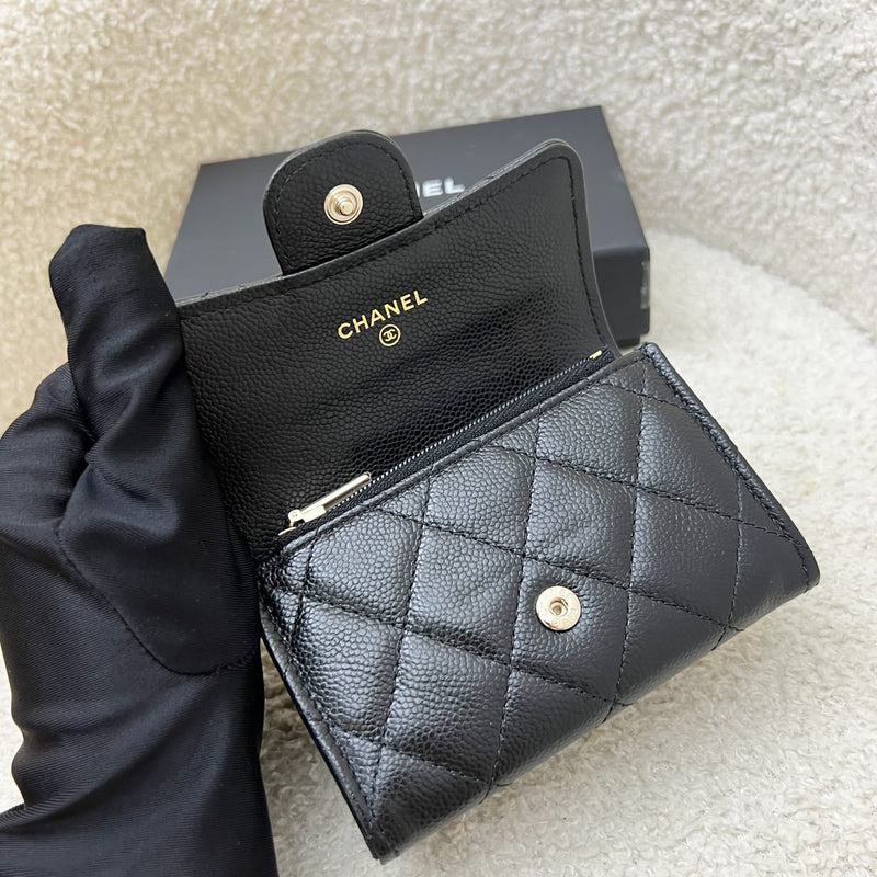[Brand New - Aug 2025] Chanel Classic Snap Card Holder with Interior Zip Coin Compartment in Black Caviar and LGHW