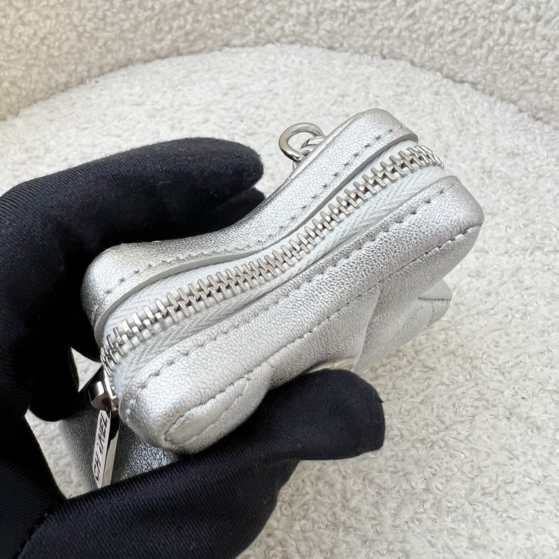 Chanel VIP Gift 24C Star Pouch Charm in Iridescent Silver Lambskin and SHW