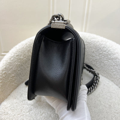 Chanel Medium 25cm Boy Flap in Black Caviar and RHW (Model: A67086)