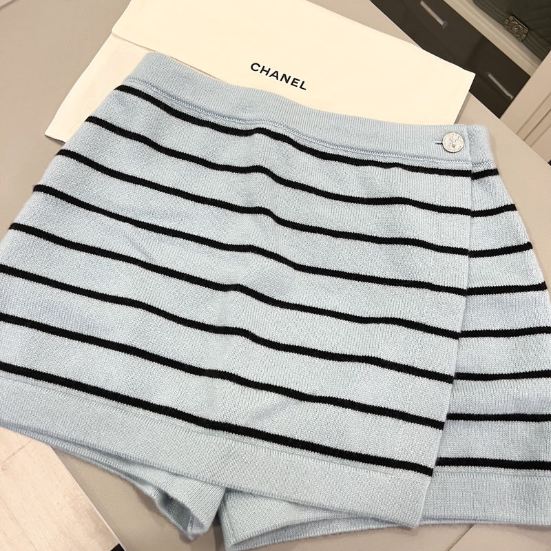 Chanel 25S Baby Blue Knitted Striped Skorts in 100% Cashmere (Model: P79614)