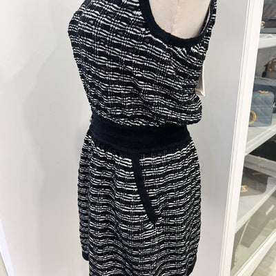 Chanel 25S Sleeveless Knit Mini Dress in Black and White (Model: P79186)