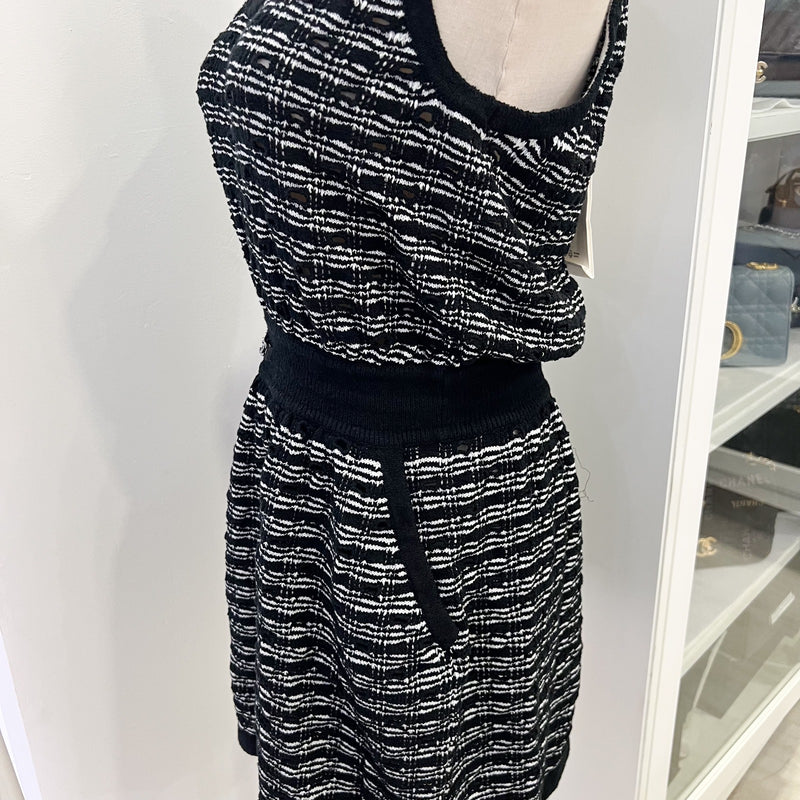 Chanel 25S Sleeveless Knit Mini Dress in Black and White (Model: P79186)