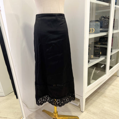 Chanel 25B Midi Skirt in Black Silk Satin and Lace (Model: P80409)