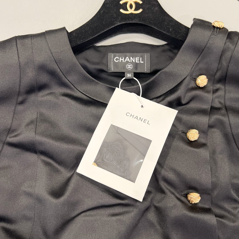 Chanel 25A Sleeveless Blouse / Top in Black 100% Silk with Gold Buttons (Model: P79815)