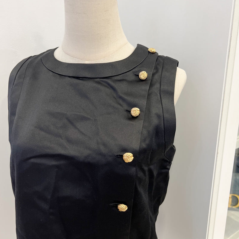 Chanel 25A Sleeveless Blouse / Top in Black 100% Silk with Gold Buttons (Model: P79815)