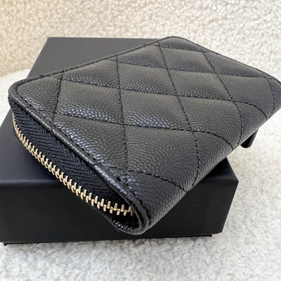 Chanel 23C Zipped Card Holder in Black Caviar LGHW