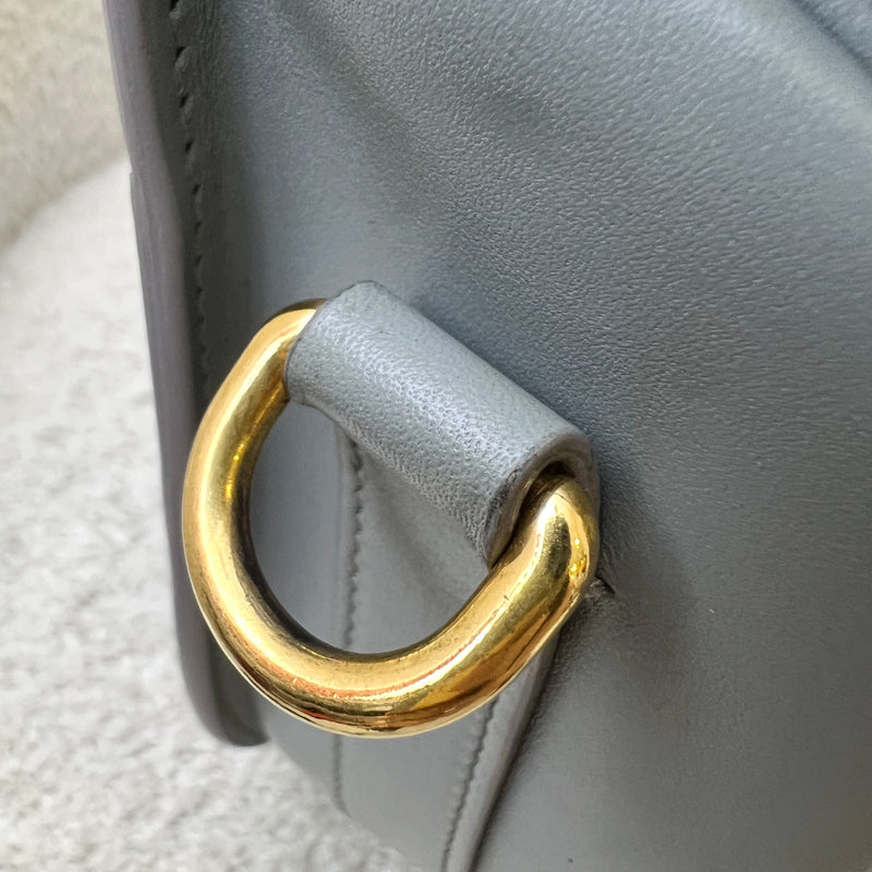 Dior Medium Bobby Flap in Grey Stone Calfskin and GHW (Model: M9319UMOL, Colour: 41G)