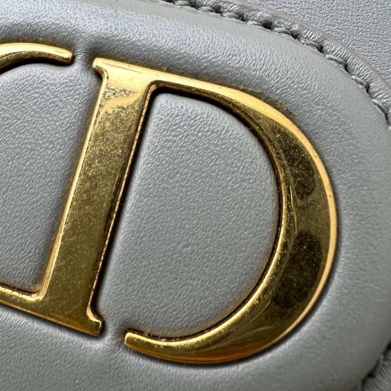 Dior Medium Bobby Flap in Grey Stone Calfskin and GHW (Model: M9319UMOL, Colour: 41G)