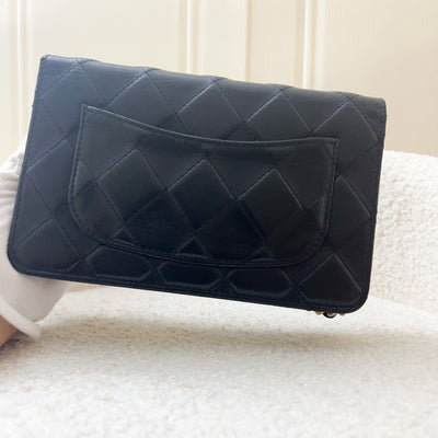 Chanel Seasonal Wallet on Chain WOC in Black Calfskin LGHW