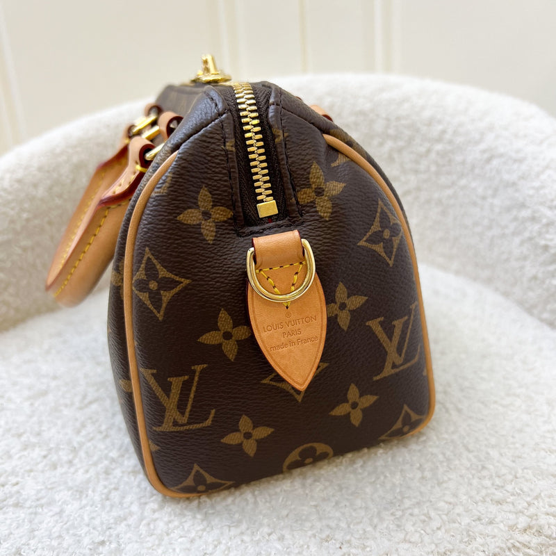 LV Speedy Bandouliere 20 in Monogram Canvas and Black Patterned Strap