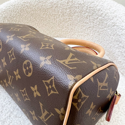 LV Speedy Bandouliere 20 in Monogram Canvas and Black Patterned Strap