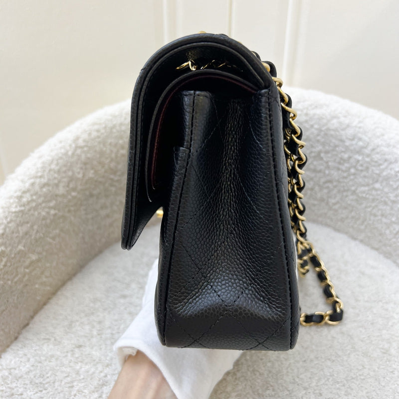 Chanel Medium Classic Flap CF in Black Caviar GHW (Model: A01112)