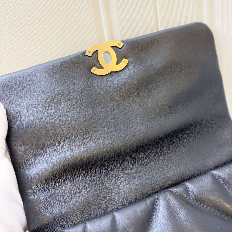 Chanel 19 Medium / Large Flap in Black Lambskin and 3-tone HW