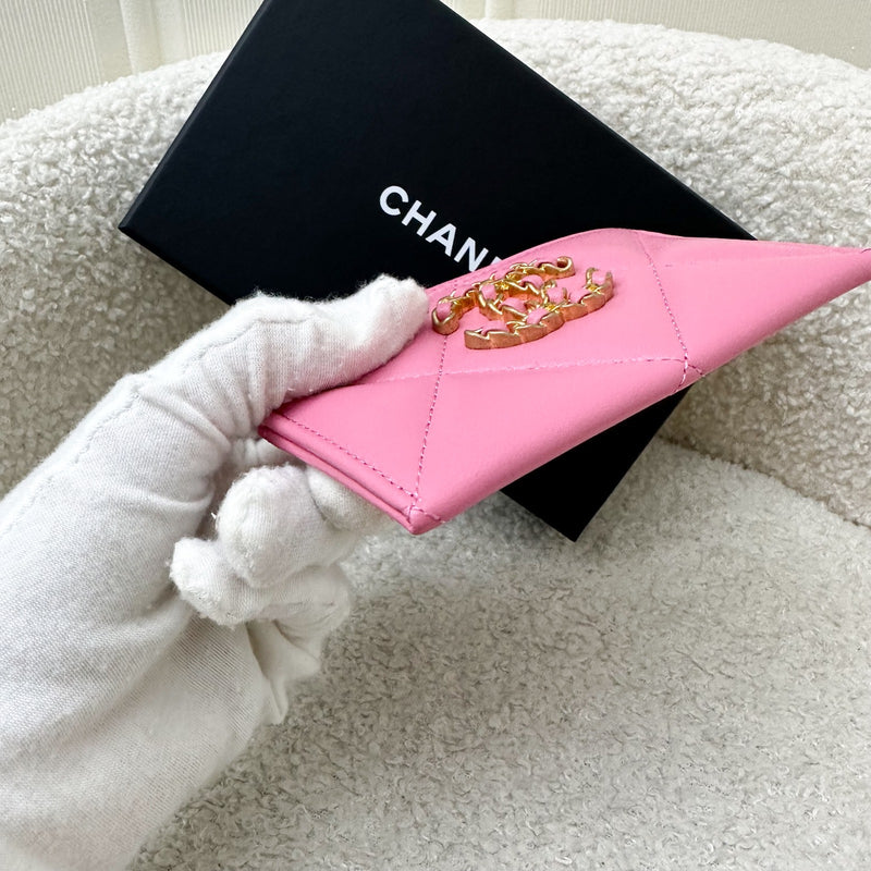 Chanel 19 Flat Card Holder in Pink Lambskin and AGHW